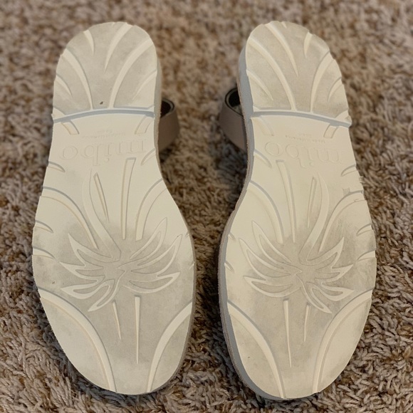 Leather slip on shoes similar to Pons. - Picture 2 of 4